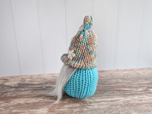 Daisy Beach Gnome: Beachy Summer Home Decor